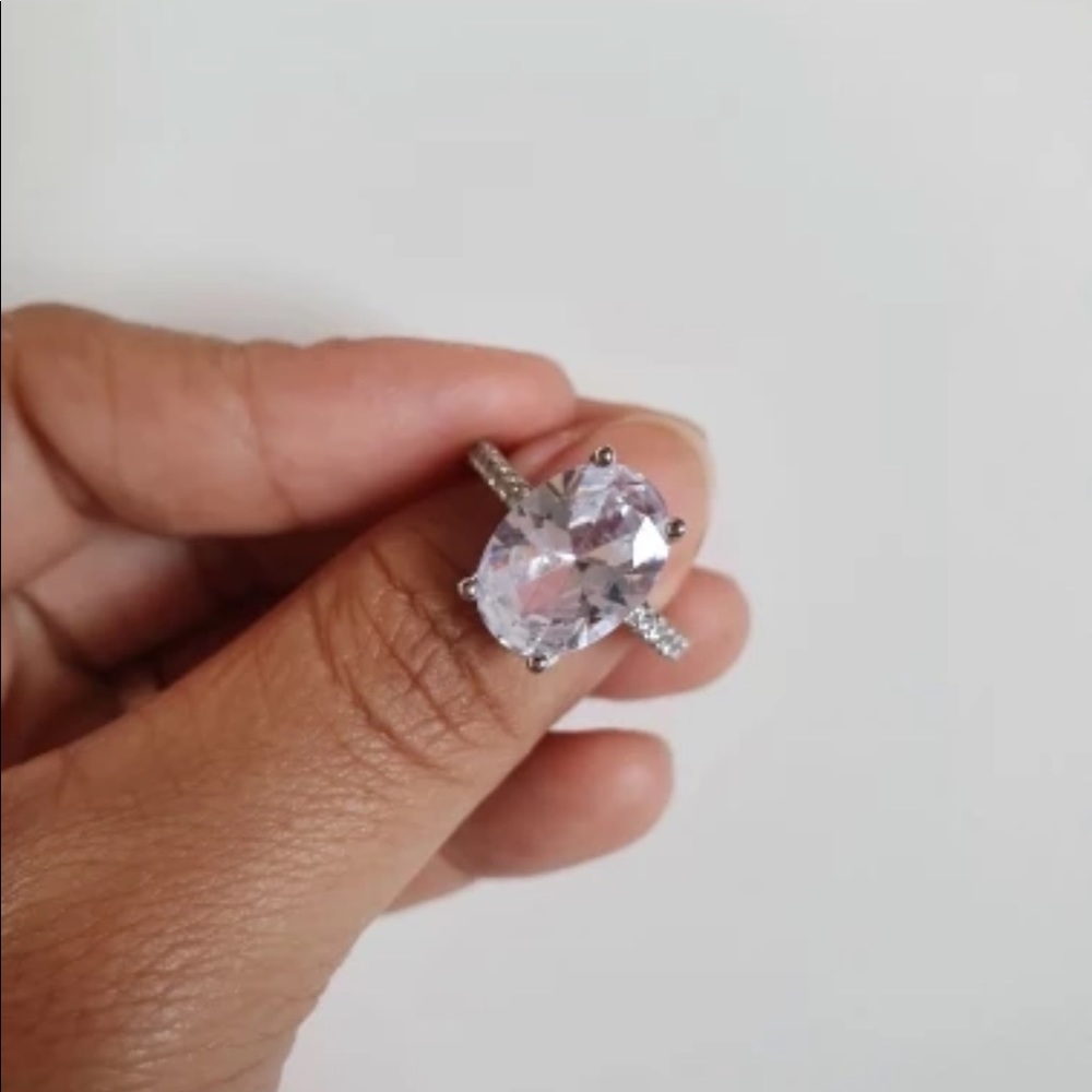New Big Oval 925 Silver Elegant Diamond Ring - Picture 11 of 11